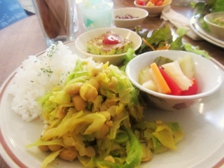 cafeseedlunch.jpg